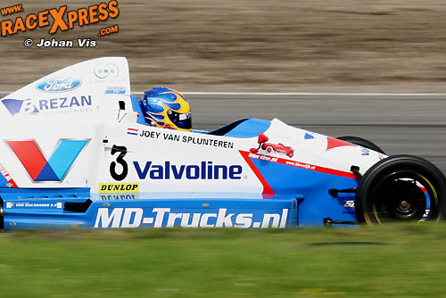 joey van Splunteren kampioen Formule Ford